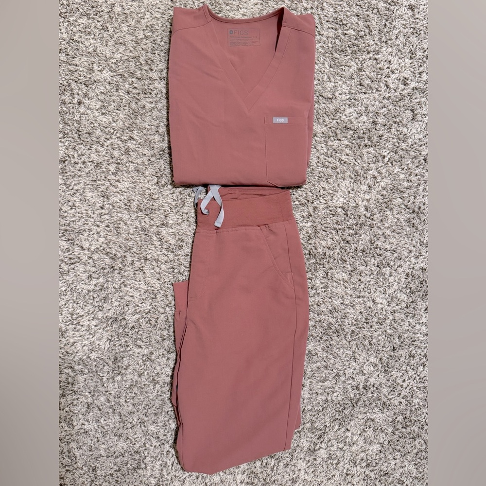 Figs scrub set